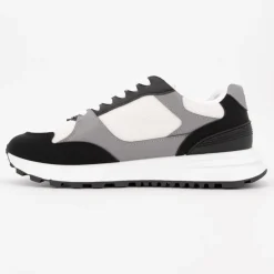 Baskets noires semelle blanche à lacets blancs Femme ELLESSE