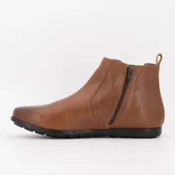 Bottines chelsea cuir cognac semelle noire Homme PIERRE CARDIN