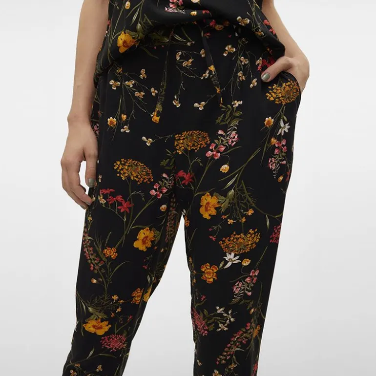 Pantalon carotte noir imprimé à fleurs colorées Femme VERO MODA