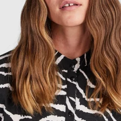 Robe chemise longues imprimé animalier blanc et noir Femme PIECES