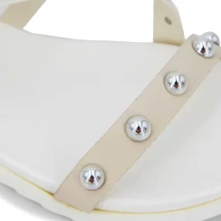 Sandales plates à brides cloutées semelle crantée Femme MARIAMARE